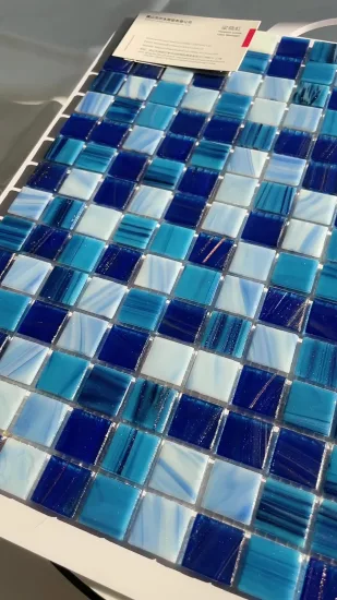 Foshan Fabrik Großhandelspreis Blau Grün Farbe Boden Hot Swimming Pool Schmelzglas Mosaikfliese